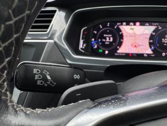 Volkswagen Tiguan 1.5 TSI EVO R-Line Tech DSG Euro 6 (s/s) 5dr