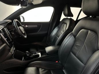 Volvo XC40 1.5h T4 Recharge 10.7kWh R-Design Auto Euro 6 (s/s) 5dr
