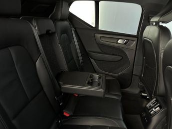Volvo XC40 1.5h T4 Recharge 10.7kWh R-Design Auto Euro 6 (s/s) 5dr