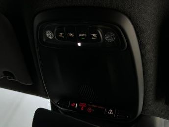 Volvo XC40 1.5h T4 Recharge 10.7kWh R-Design Auto Euro 6 (s/s) 5dr
