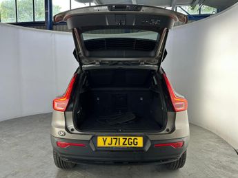 Volvo XC40 1.5h T4 Recharge 10.7kWh R-Design Auto Euro 6 (s/s) 5dr