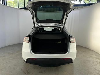 Tesla Model Y Auto RWD 5dr