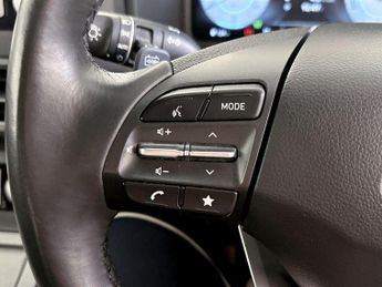Hyundai KONA 39kWh SE Connect Auto 5dr (10.5kW Charger)
