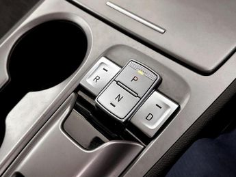 Hyundai KONA 39kWh SE Connect Auto 5dr (10.5kW Charger)