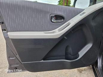 Toyota Yaris 1.33 Dual VVT-i TR MultiMode Euro 4 (s/s) 5dr