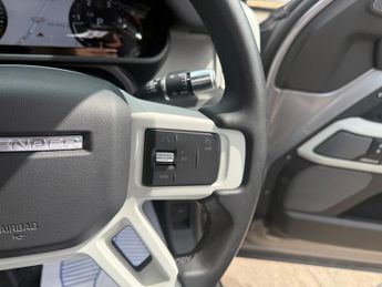 Land Rover Defender 110 2.0 SD4 SE Auto 4WD Euro 6 (s/s) 5dr