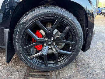 Land Rover Defender 110 2.0 SD4 SE Auto 4WD Euro 6 (s/s) 5dr