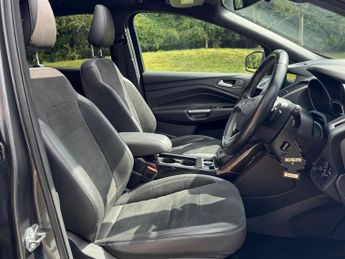 Ford Kuga 2.0 TDCi ST-Line X Powershift AWD Euro 6 (s/s) 5dr