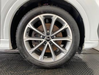 Audi Q4 e-tron 40 Edition 1 Auto 5dr 82kWh