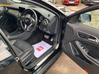 Mercedes-Benz GLA 2.0 GLA250 AMG Line 7G-DCT 4MATIC Euro 6 (s/s) 5dr