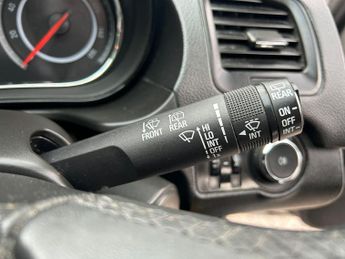 Vauxhall Insignia 2.0 CDTi Design Auto Euro 5 5dr