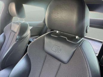 Audi A4 Avant 2.0 TDI S line S Tronic quattro Euro 6 (s/s) 5dr