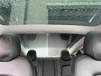 Tesla Model 3 Standard Range Plus Auto RWD 4dr