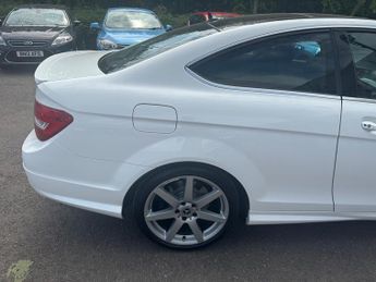 Mercedes-Benz C Class 2.1 C220 CDI AMG Sport Edition G-Tronic+ Euro 5 (s/s) 2dr