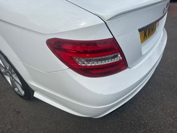 Mercedes-Benz C Class 2.1 C220 CDI AMG Sport Edition G-Tronic+ Euro 5 (s/s) 2dr