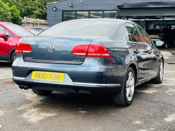 Volkswagen Passat 2.0 TDI BlueMotion Tech Sport DSG Euro 5 (s/s) 4dr