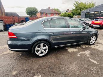 Volkswagen Passat 2.0 TDI BlueMotion Tech Sport DSG Euro 5 (s/s) 4dr