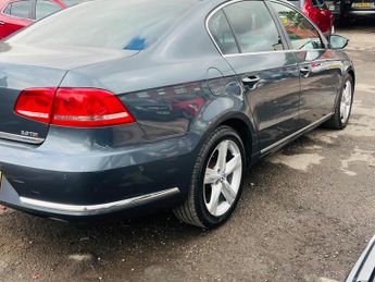 Volkswagen Passat 2.0 TDI BlueMotion Tech Sport DSG Euro 5 (s/s) 4dr