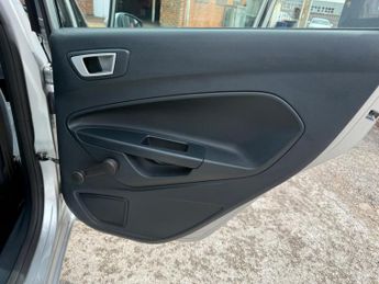 Ford Fiesta 1.4 Zetec 5dr
