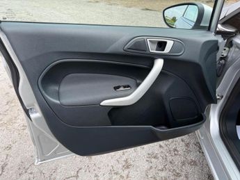 Ford Fiesta 1.4 Zetec 5dr