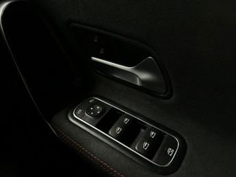 Mercedes-Benz A Class 1.3 A180 AMG Line 7G-DCT Euro 6 (s/s) 5dr