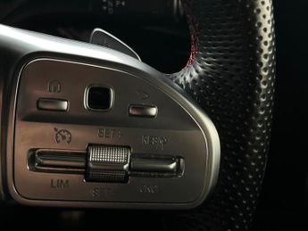 Mercedes-Benz A Class 1.3 A180 AMG Line 7G-DCT Euro 6 (s/s) 5dr