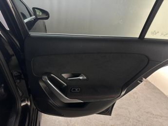 Mercedes-Benz A Class 1.3 A180 AMG Line 7G-DCT Euro 6 (s/s) 5dr