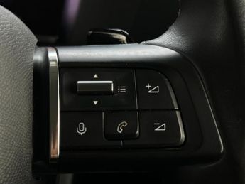 Citroen C4 1.2 PureTech Shine Plus EAT8 Euro 6 (s/s) 5dr