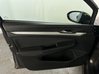 Volkswagen Golf 1.0 TSI Life Euro 6 (s/s) 5dr
