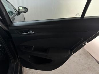 Volkswagen Golf 1.0 TSI Life Euro 6 (s/s) 5dr