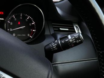 Land Rover Range Rover Evoque 2.0 Si4 Dynamic Lux Auto 4WD Euro 5 (s/s) 5dr