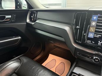 Volvo XC60 2.0 T5 Inscription Pro Auto AWD Euro 6 (s/s) 5dr