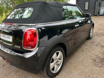 MINI Convertible 1.5 Cooper Classic Steptronic Euro 6 (s/s) 2dr