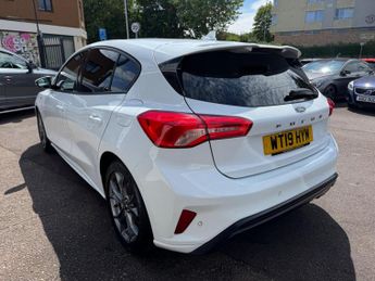 Ford Focus 1.0T EcoBoost ST-Line Auto Euro 6 (s/s) 5dr