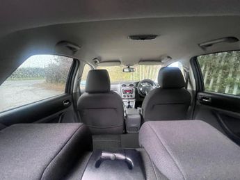 Ford Focus 1.6 Titanium 5dr