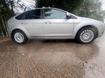 Ford Focus 1.6 Titanium 5dr