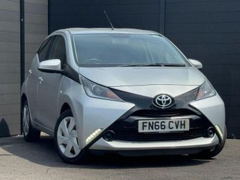 Toyota AYGO 1.0 VVT-i x-play x-shift Euro 6 5dr