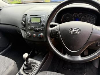Hyundai i30 1.6 CRDi Comfort Euro 4 5dr
