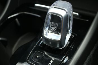 Volvo XC40 2.0 D4 Inscription Auto AWD Euro 6 (s/s) 5dr