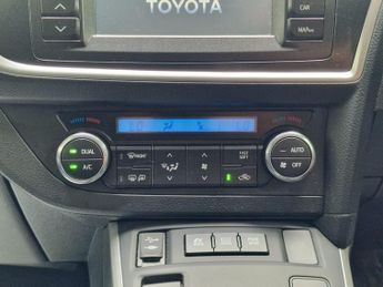 Toyota Auris 1.8 VVT-h Excel CVT Euro 5 (s/s) 5dr