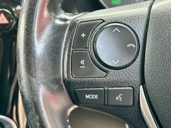 Toyota Auris 1.8 VVT-h Business Edition Touring Sports CVT Euro 6 (s/s) 5dr (