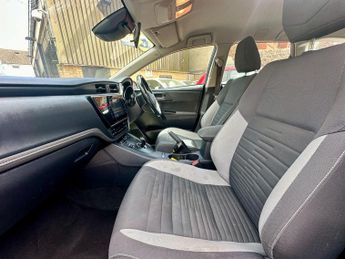 Toyota Auris 1.8 VVT-h Business Edition Touring Sports CVT Euro 6 (s/s) 5dr (