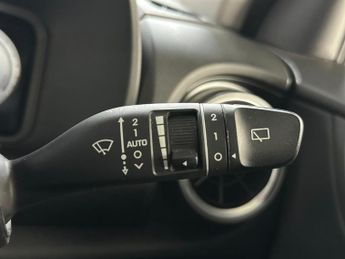 Hyundai KONA 64kWh Ultimate Auto 5dr (10.5kW Charger)