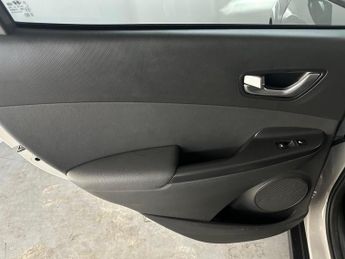 Hyundai KONA 64kWh Ultimate Auto 5dr (10.5kW Charger)