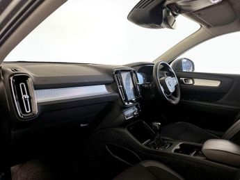 Volvo XC40 1.5 T3 Momentum Euro 6 (s/s) 5dr
