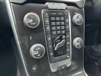 Volvo V40 2.0 D2 Momentum Nav Plus Auto Euro 6 (s/s) 5dr