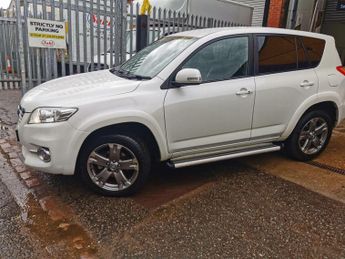 Toyota RAV4 2.2 D-CAT SR Auto 4WD Euro 5 5dr