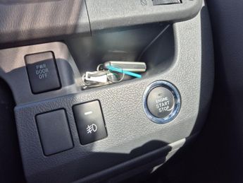 Toyota Voxy 8 Seats Fresh Import 5dr