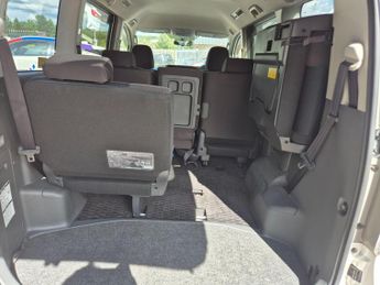 Toyota Voxy 8 Seats Fresh Import 5dr