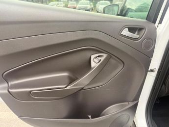 Ford Kuga 2.0 TDCi Titanium Powershift AWD Euro 5 5dr